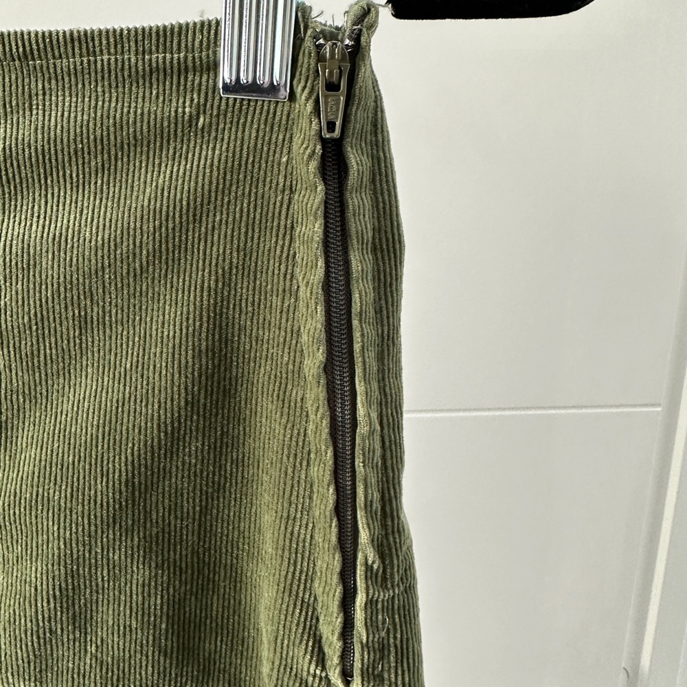 Emory Park Olive Green Corduroy Mini Skirt Slit Fall Casual Chic | NWT Size M - Picture 10 of 11